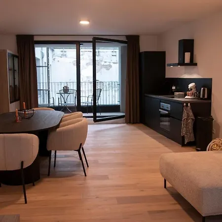 Chic Apartment